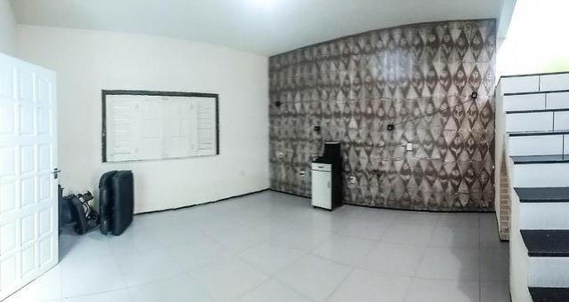CA1759 Casa duplex com 3 quartos, 2 vagas, 240m² de área construída, Bairro Siqueira - Foto 3