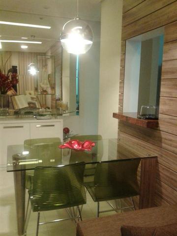 Vendo apt padrão, 2 qtos, sendo uma suíte, cozinha americana, projetado - Foto 2
