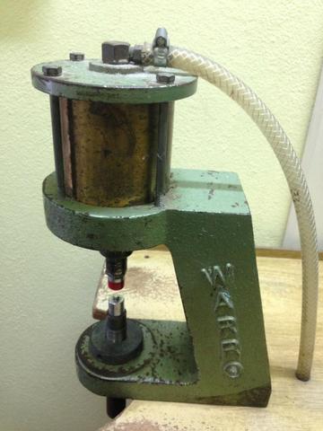 Máquina pneumática de pregar botão de pressão, ilhós, rebites