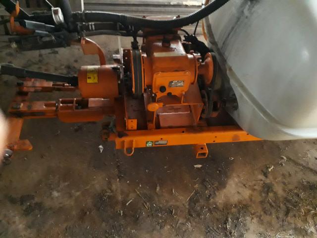 Pulverizador Jacto 1000 litros - Foto 2