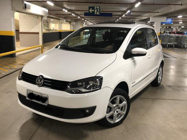 Volkswagen Fox 1.6 Highline Flex Manual - Teto Solar - 2014