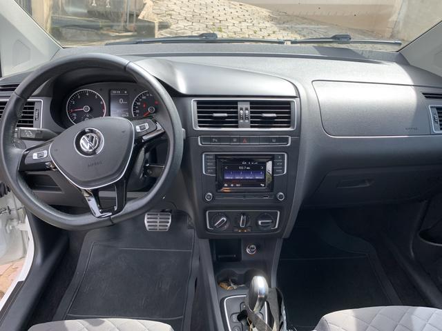 Vendo Volkswagen Fox Highline i motion 1.6 120cv automatizado - Foto 8