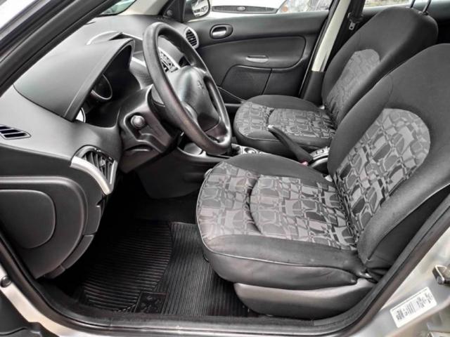 Peugeot 207 Sedan PASSION XR 1.4 2011 COMPLETO (FINANCIA TOTAL) - Foto 7