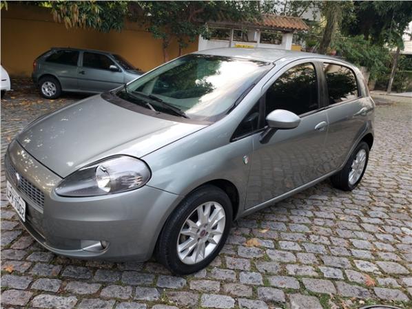 Fiat Punto 1.4 attractive italia 8v flex 4p manual