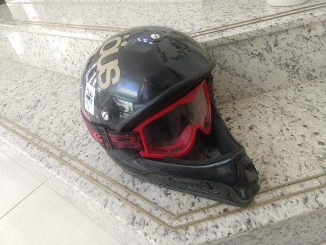 Capacete Taurus de trilha