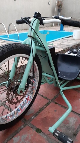 TRIKE DRIFT MOTORIZADO