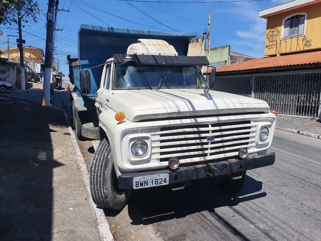 CAMINHÃO F 11000