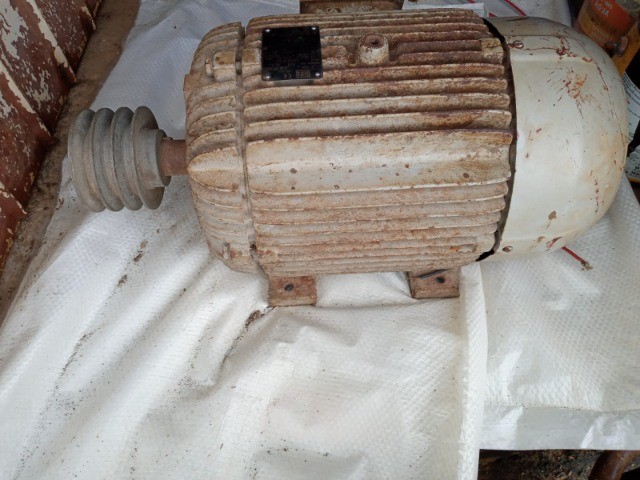 Motor Elétrico WEQ 12,5cv - Foto 4