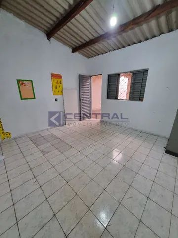 Casa com 2 dormitórios e Salão comercial. Maria Casagrande. - Foto 4