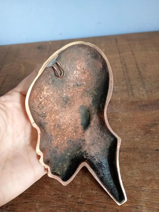 Máscara africana de bronze - peça única - Foto 5