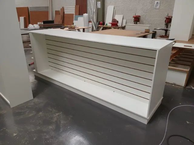 Painel canaleta de chão frente e verso