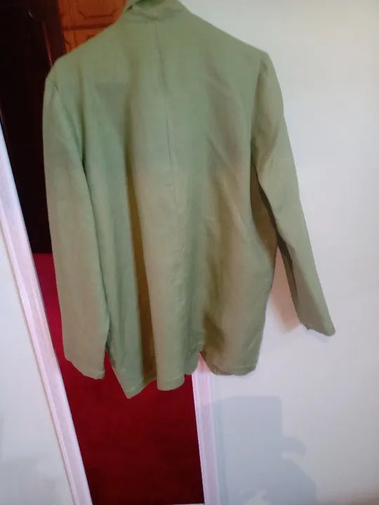 Blaser em tecido de linho na cor verde tamanho 38 (EUA) - Foto 2