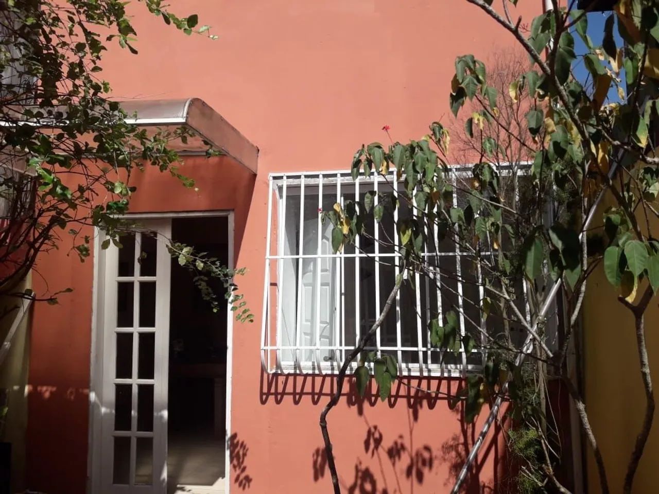 Excelente casa com quintal amplo no Parque Aeroporto  - Foto 2