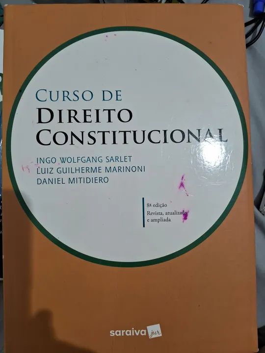 Curso de Direito Constitucional dos renomados autores Sarlet, Marinoni e Mitidiero