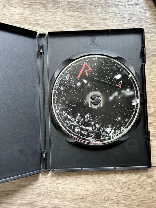 DVD Rihanna Loud Tour - Foto 3