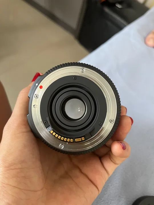 Lente sigma Dc 18/250