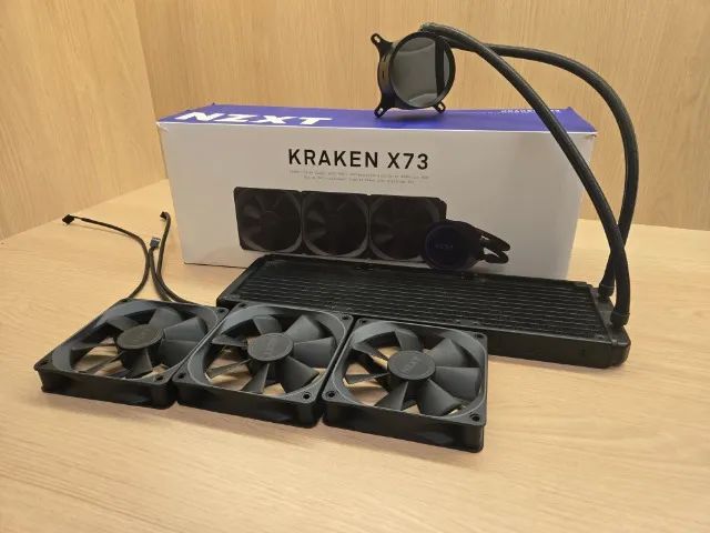 NZXT Kraken X73 (Water Cooler 360 mm)