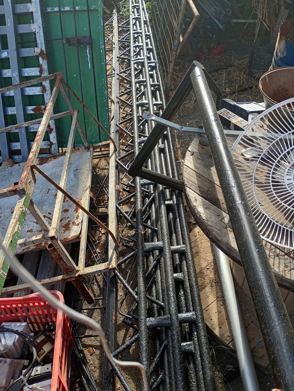 Treliça comprimento 5.50 altura 20 valo da unidade $300 só ligar *71 ou zap - Foto 4