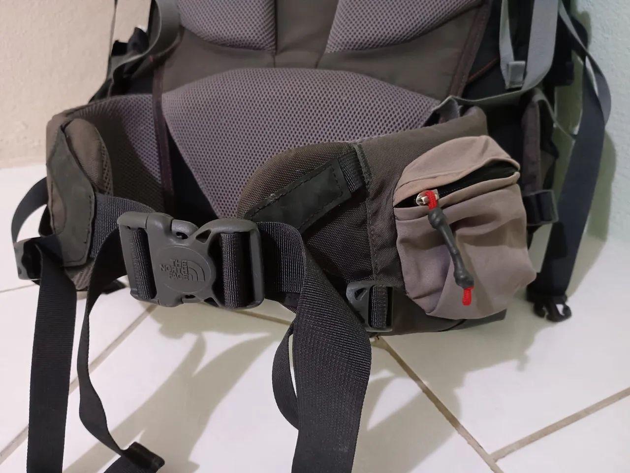 Mochila The North Face 70L - Foto 5