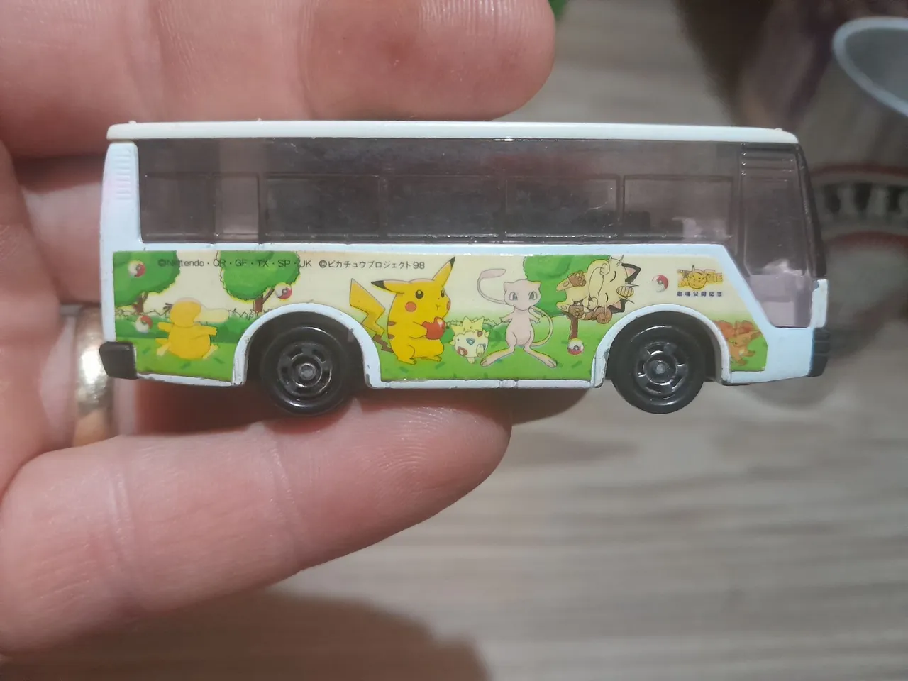 Miniatura de Ônibus Pokémon - Colecionável