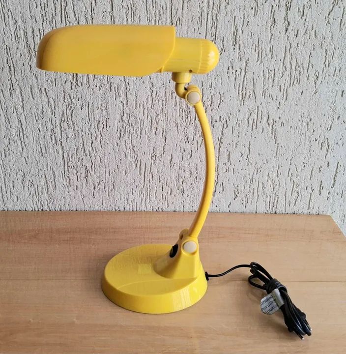 Luminária de Mesa articulada Tok Stok anos 80 funcionando. - Foto 3
