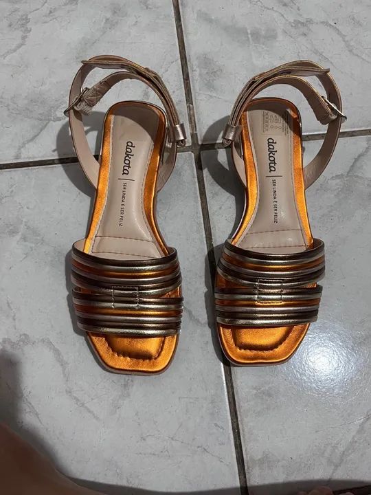 Sandália Dakota Dourada