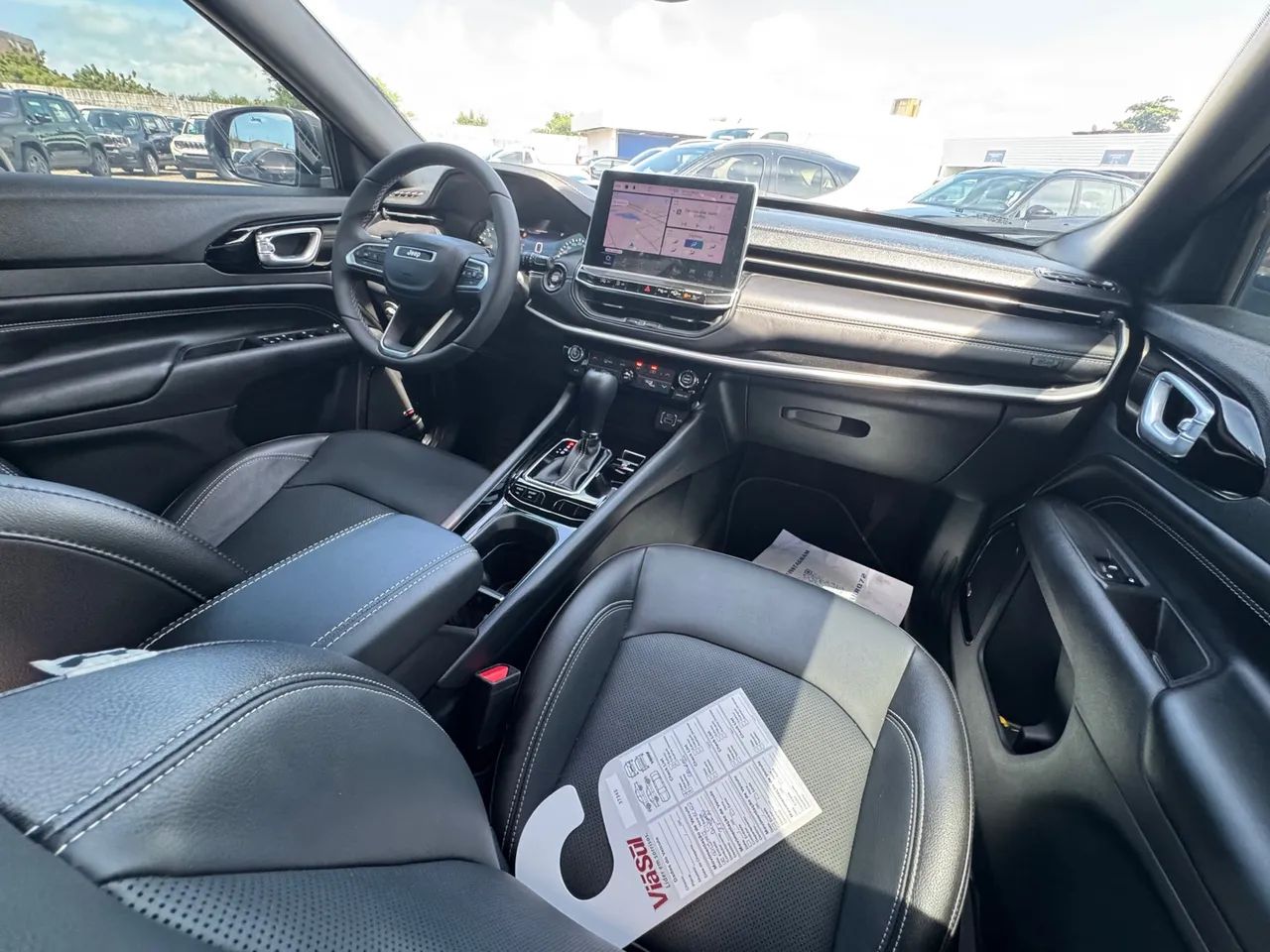 Compass long 1.3 t270 pack 80 anos  Flex 2022  - Foto 5