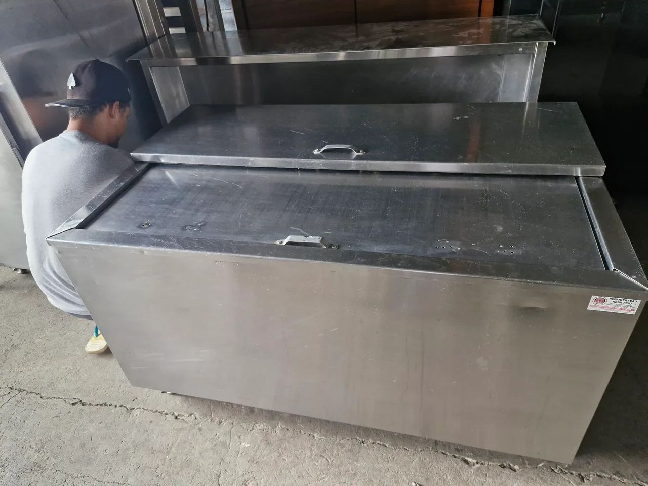 Caixa térmica rodinhas de aço inox  500 litros - Foto 3