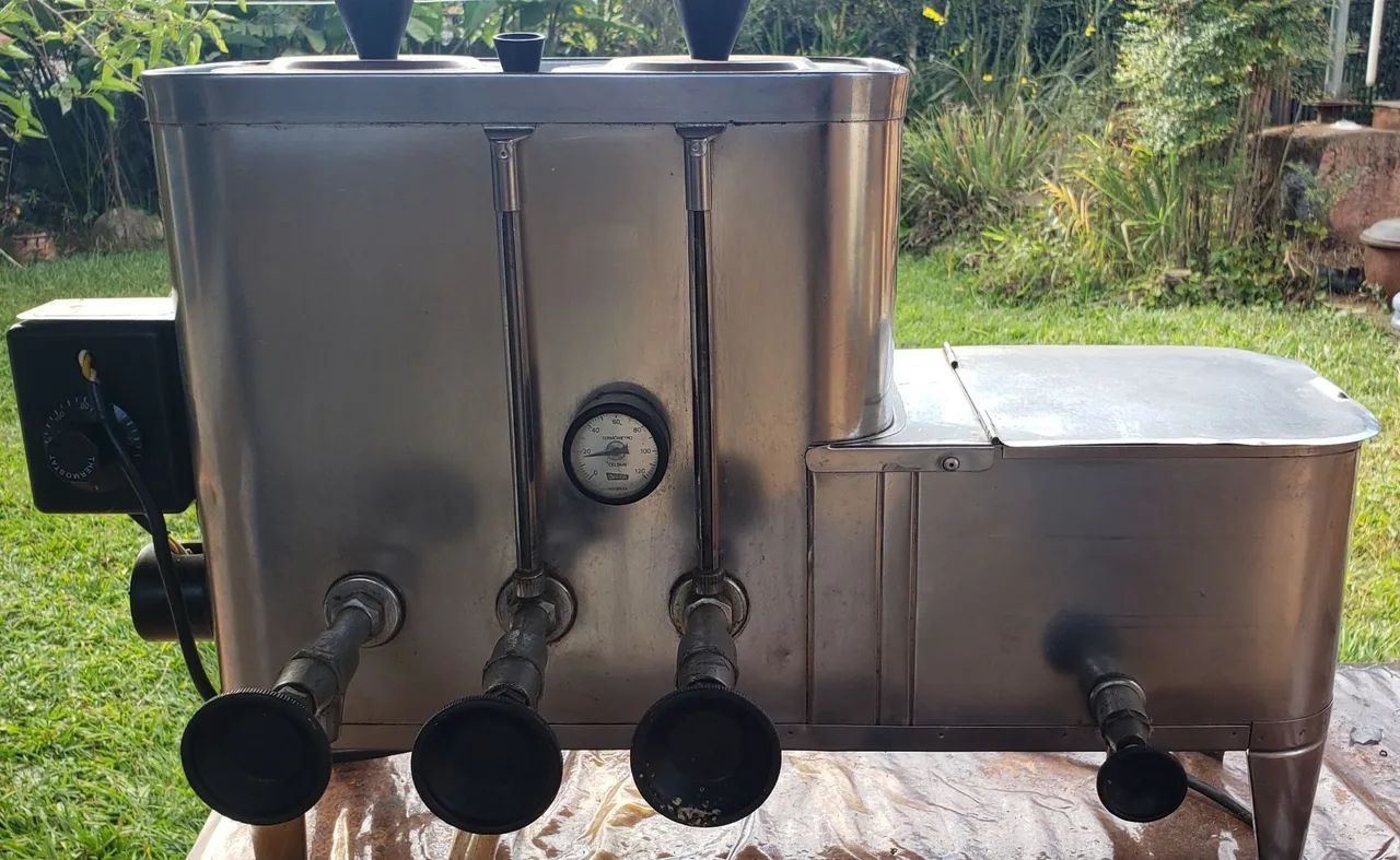 Máquina de café profissional 
