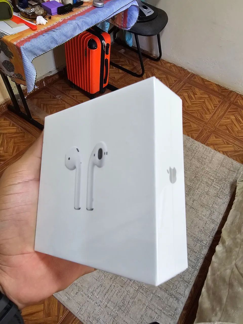 Apple AirPods 2