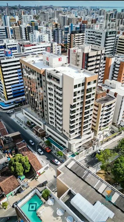 Alugo Cobertura Garden c/ 03 quartos, s/ 02 suítes, piscina, churrasqueira, 02vgs.