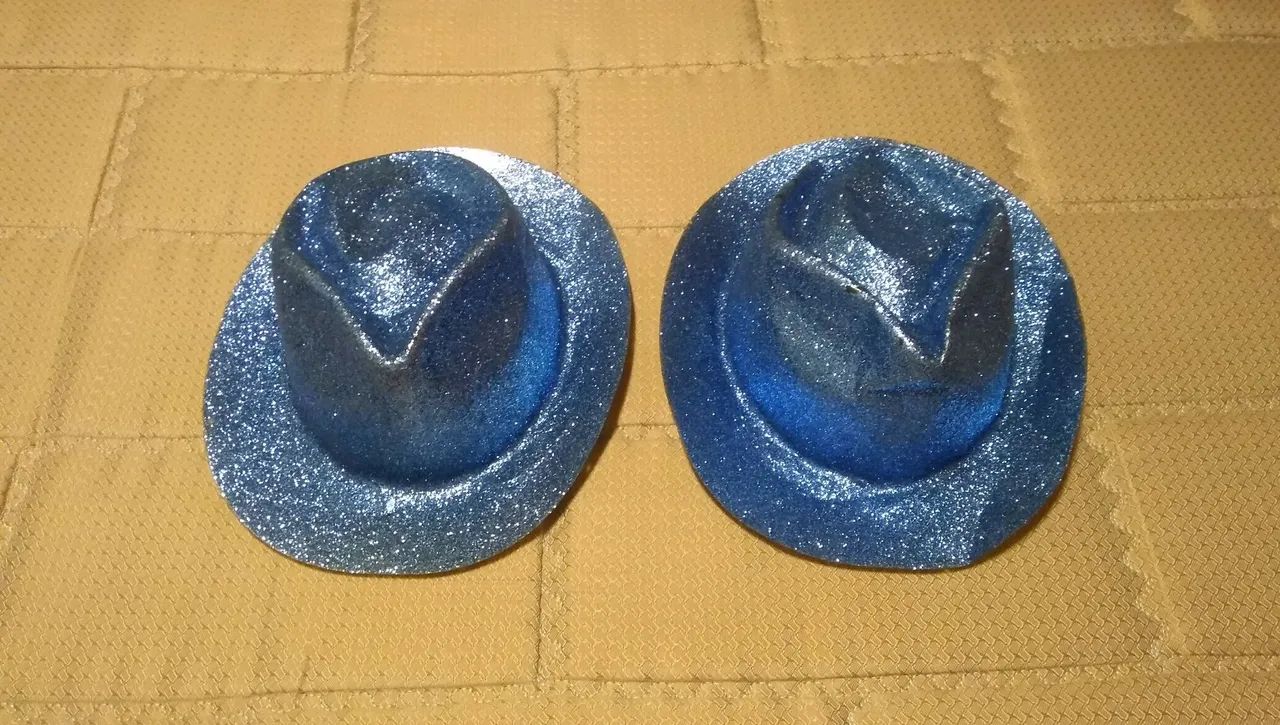 Kit com  12 Chapéus de Palha, Feltro e Fibra - Seminovos - Foto 4