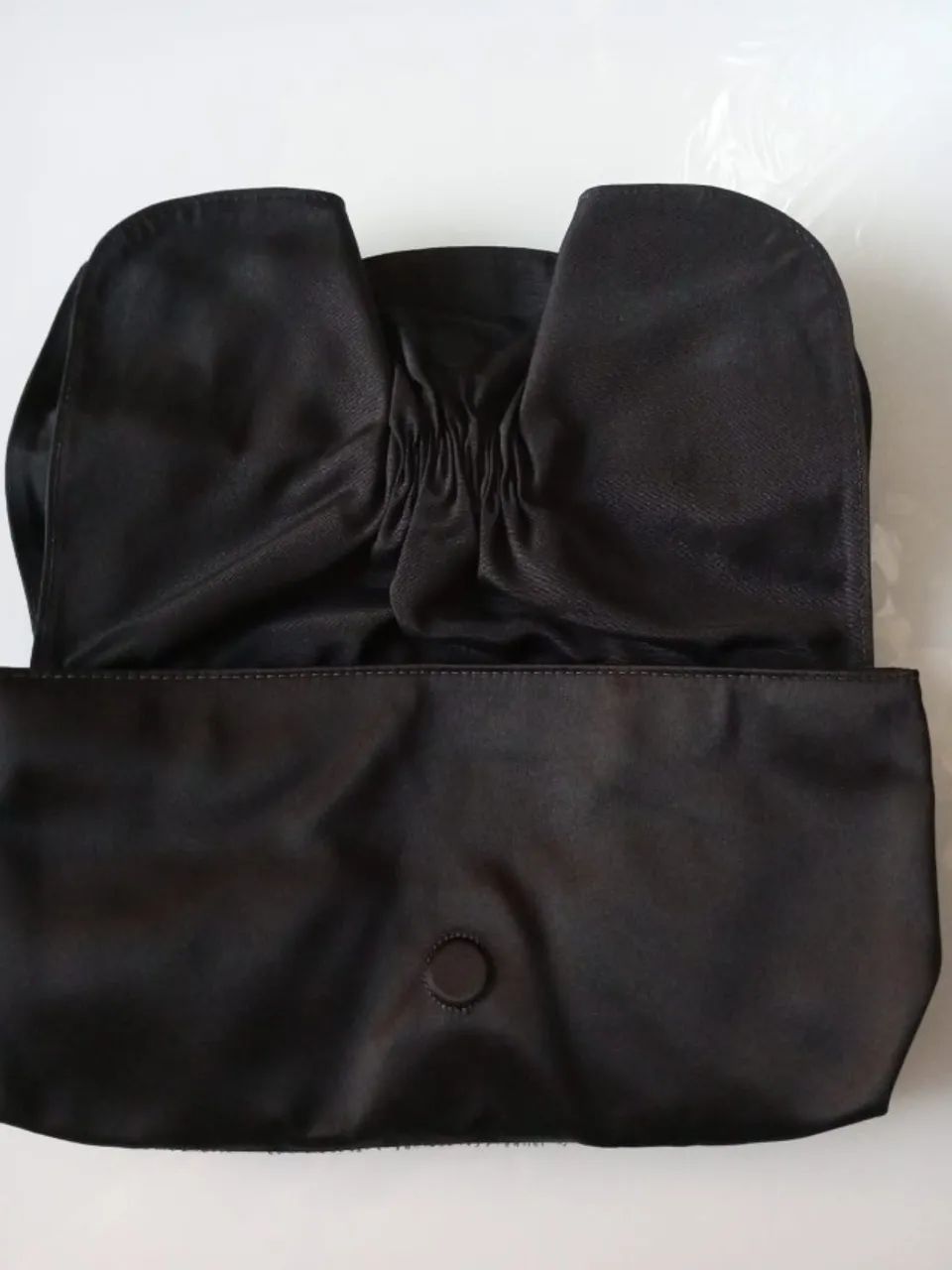 Bolsa estilo carteira de mão Le Lis Blanc - Foto 4