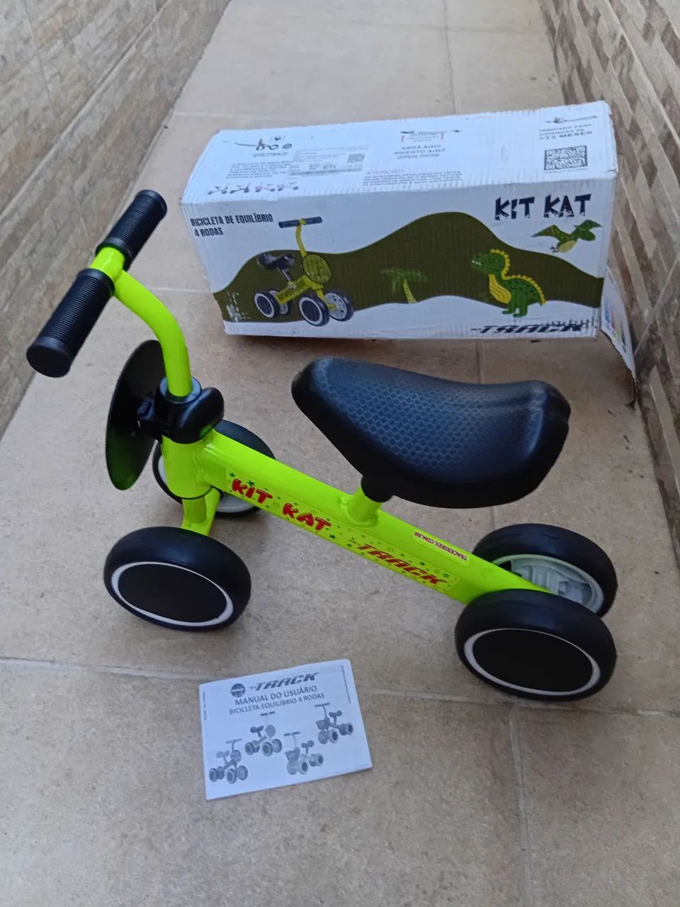 Bicicleta de Equilíbrio Verde Limão Kit Kat Track excelente estado de conservação s/ pedal - Foto 4