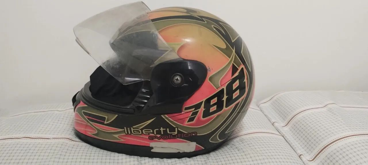 Capacete Motociclista - 2 Peças - Foto 3