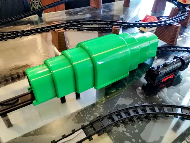 Túnel Tomy 7 peças verde (para Ferrorama) - Lindão !