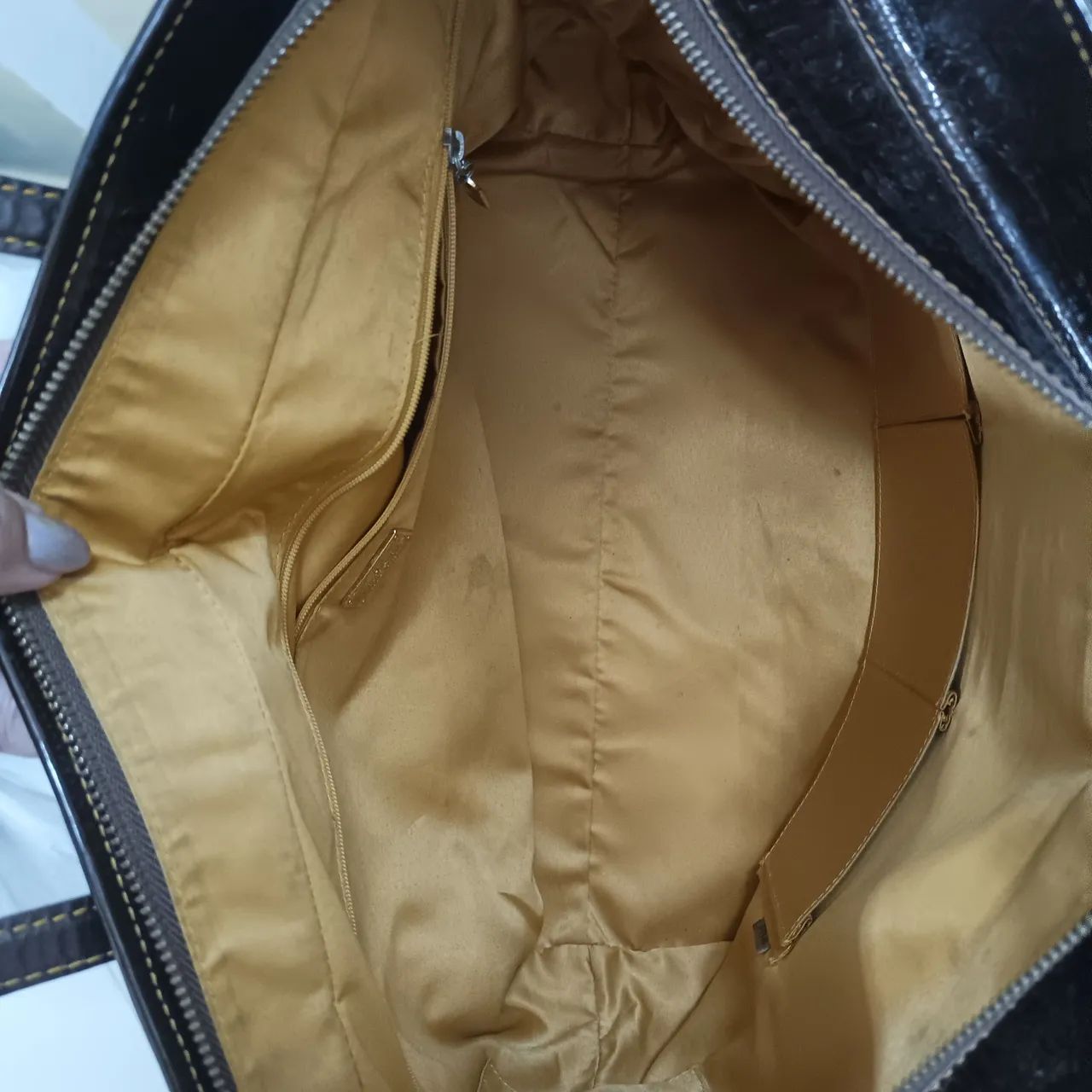 Bolsa de ombro verniz Victor Hugo  - Foto 4
