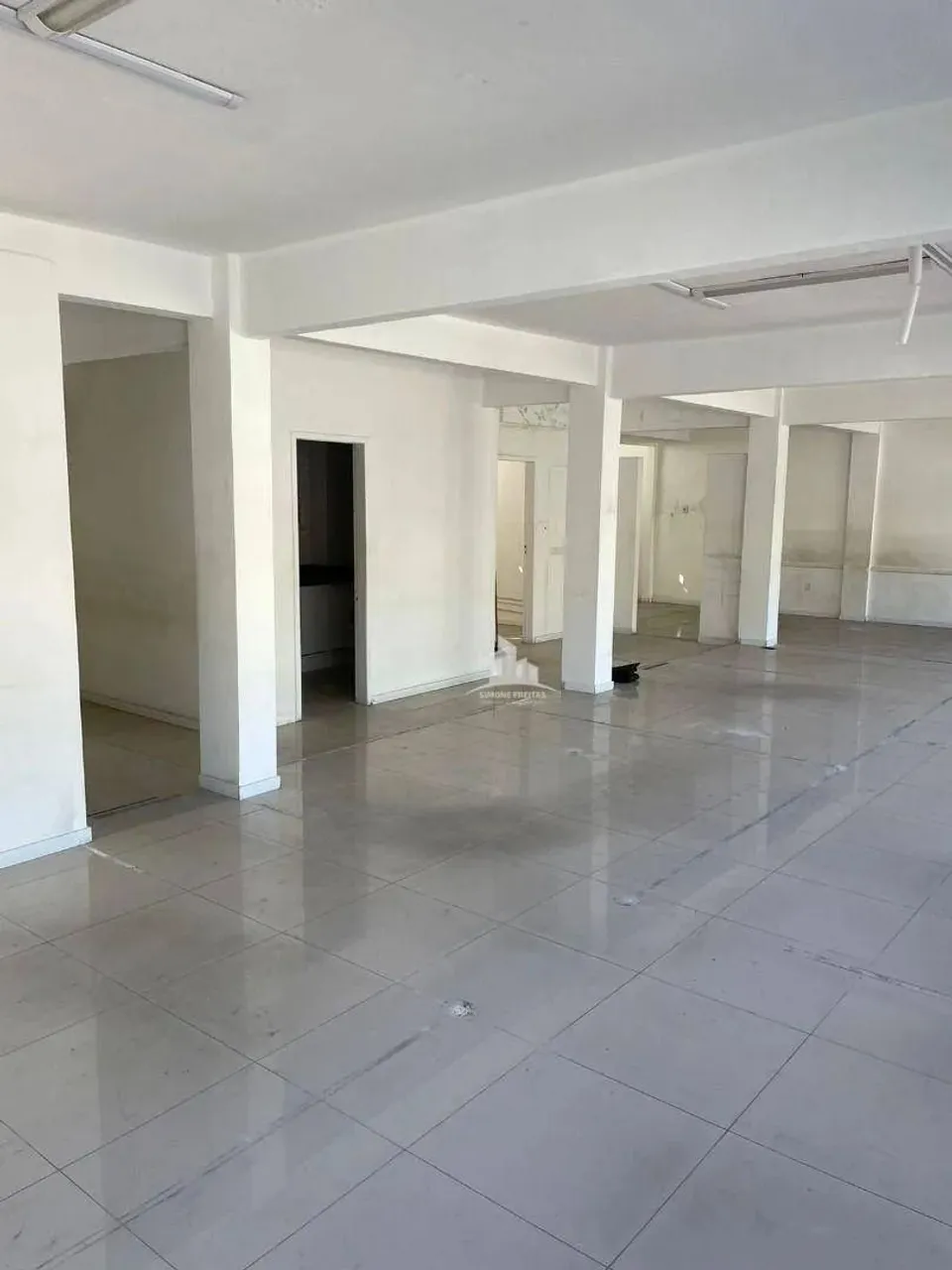 ALUGA-SE SALA COMERCIAL POR R$ 6.000/MÊS - RETIRO - VOLTA REDONDA/RJ