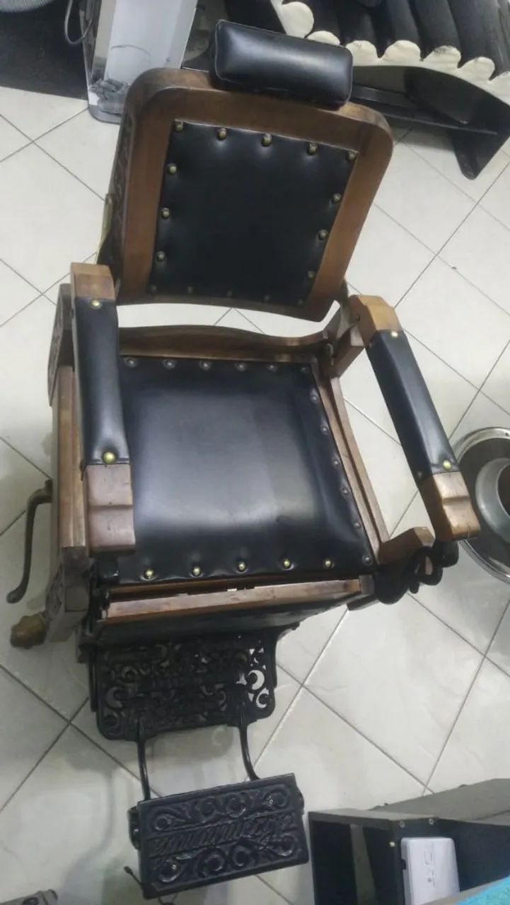 Cadeira de barbeiro vintage - Foto 2