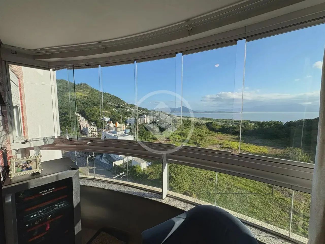 HB Apartamento Vista livre 88 m² com 3 Dormitórios em Pantanal - Florianópolis - SC