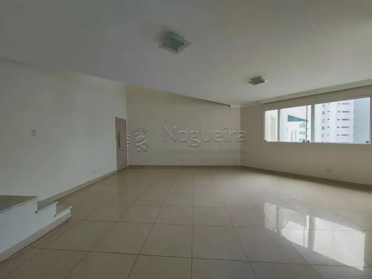 Imóvel para venda possui 341 metros quadrados com 6 quartos em Espinheiro - Recife - PE