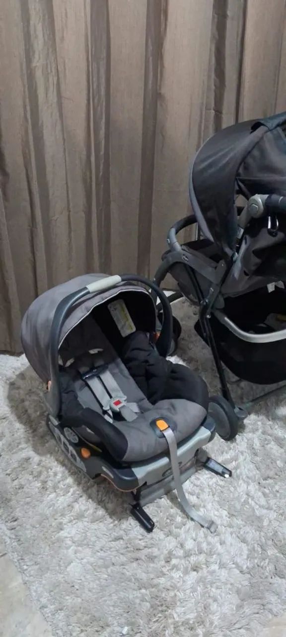 Conjunto Carrinho de Bebê e Cadeirinha chicco