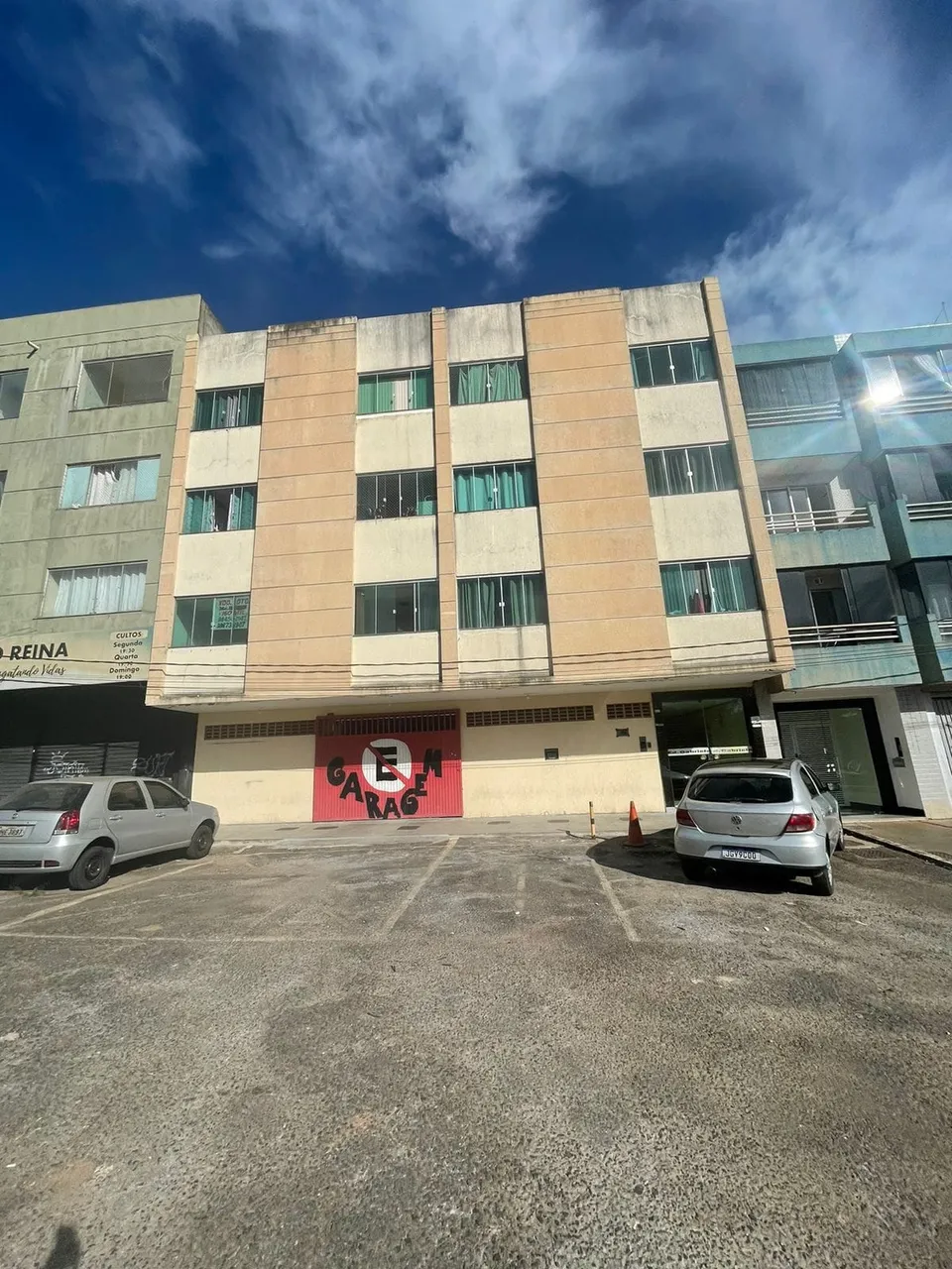 OPORTUNIDADE ÚNICA! Apto de frente ao terminal! C/elevador! 52m²! Escriturado! Ac. Finan.!