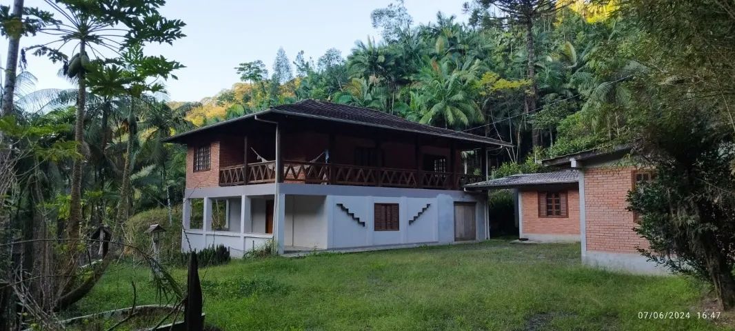 Sítio com 18 mil m2 em Timbó - Santa Catarina - prox. da zona turística do Morro Azul