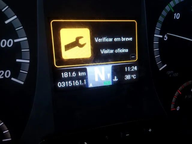 MB Axor 2536 ano 2020 com 315.000 km rodados. - Foto 11