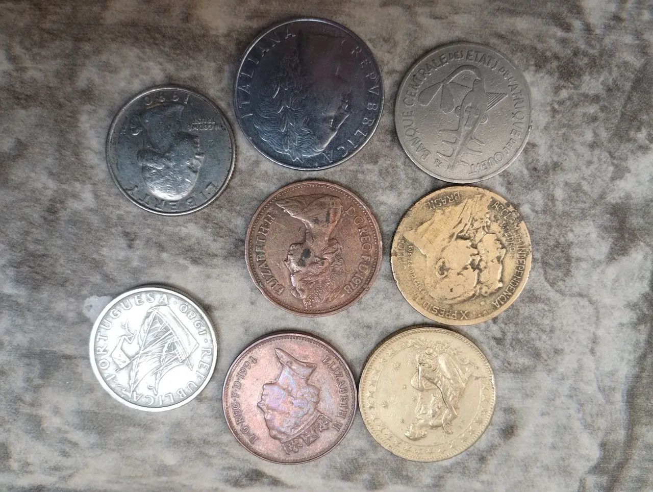 Moedas antigas - Coleção de 8 moedas - Foto 3