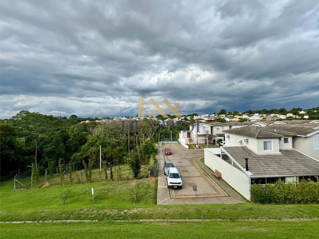 Refúgio Exclusivo: Sobrado de Luxo com Vista para o Lago - Foto 5