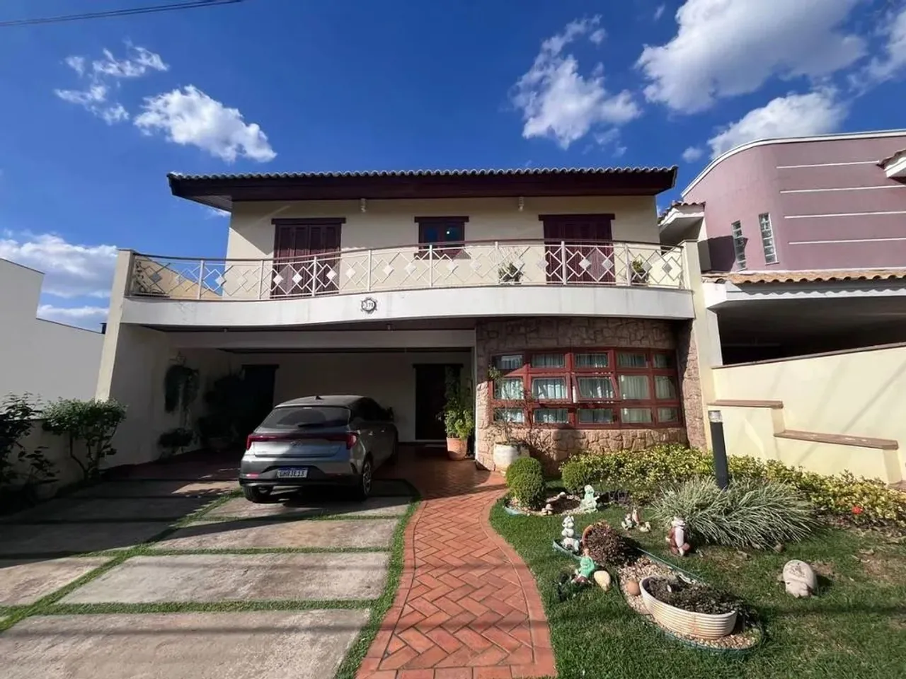 Sobrado à venda em Sorocaba, Alto da Boa Vista, com 3 suítes, com 487.32 m²