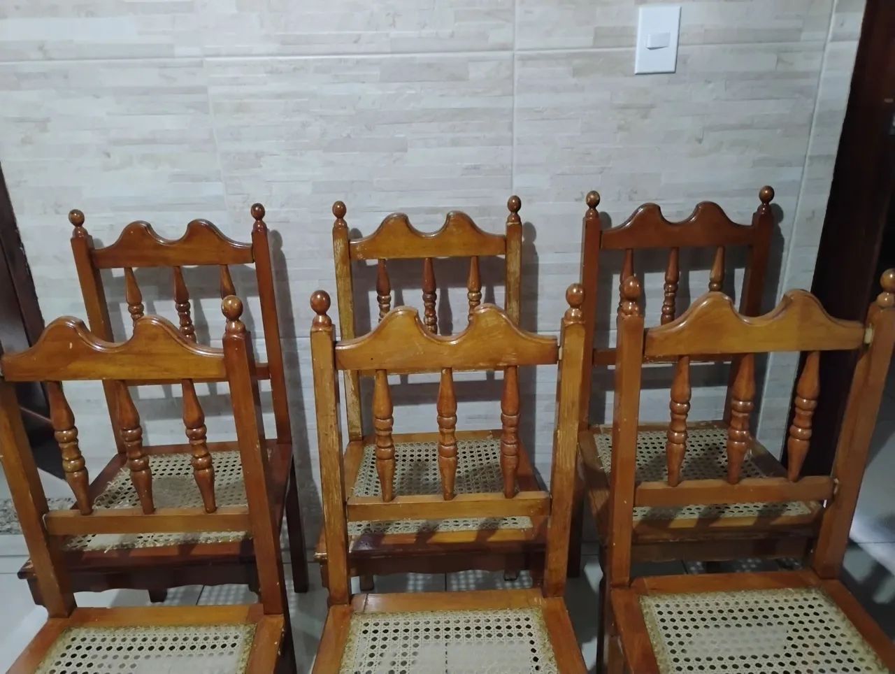 Conjunto de 6 Cadeiras de Madeira Maciça - Foto 4
