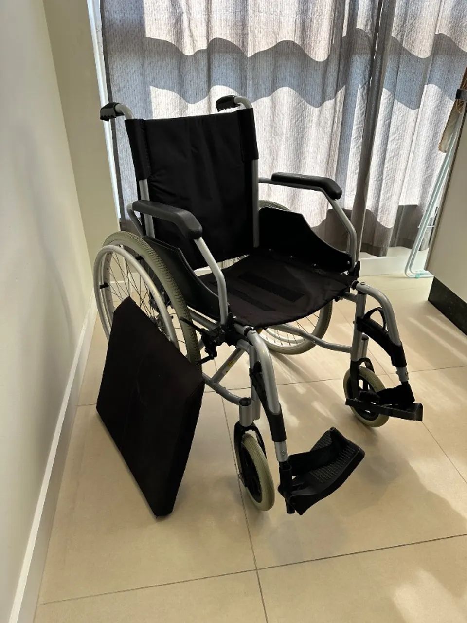 Cadeira de rodas - Foto 3
